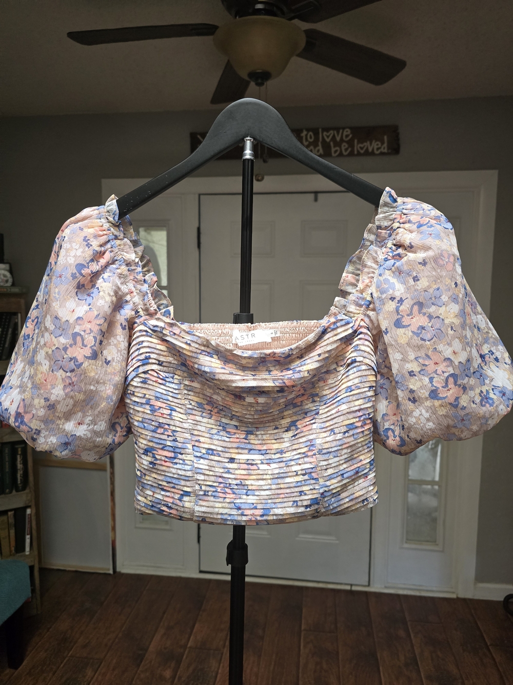 Astr Floral Puff-Sleeve Ruched Crop Top in Pastel Blue and Pink